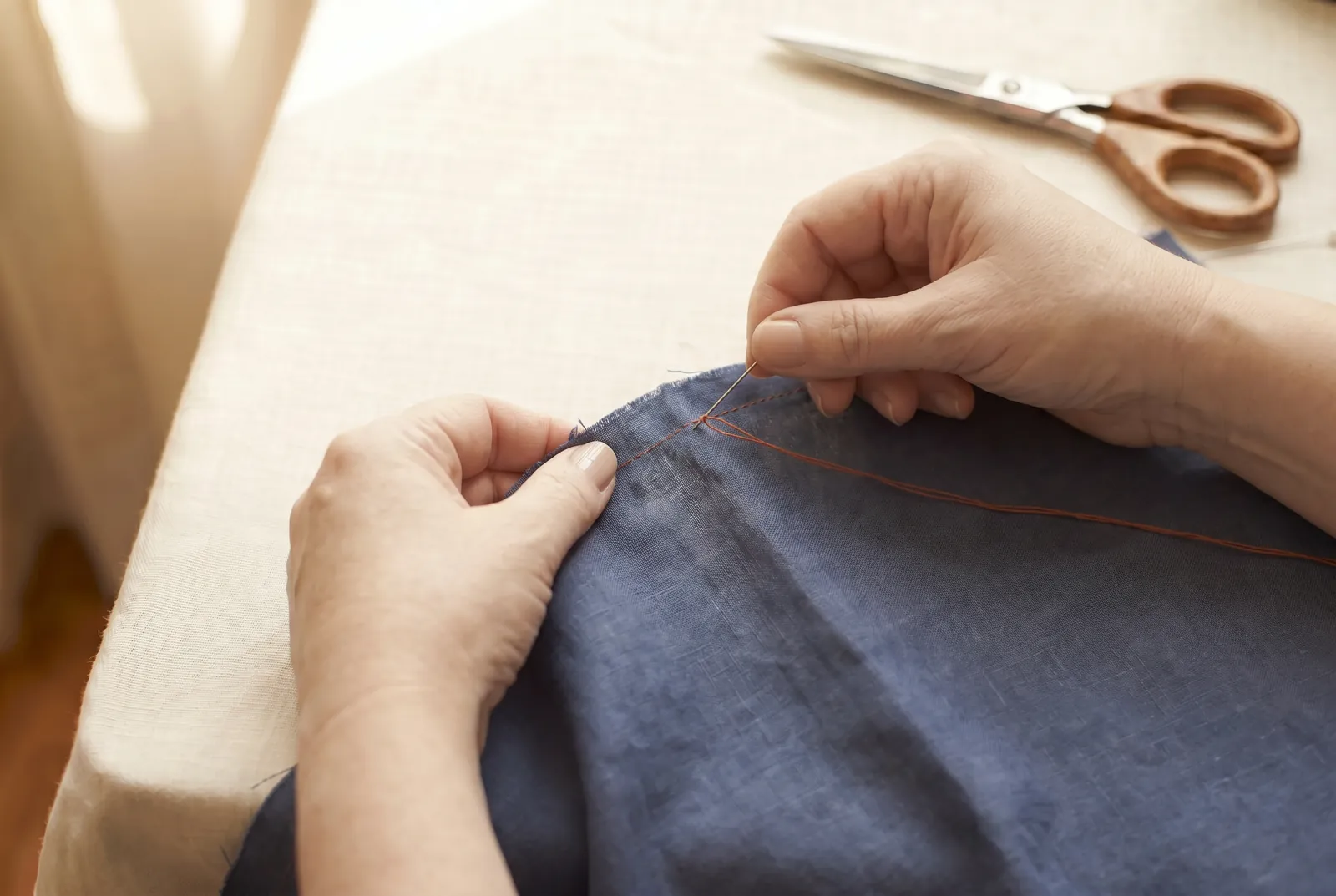 Photo: The cut ends of shop or offcut fabric are seldom cut along a single thread, so square one end before cutting a project from it.